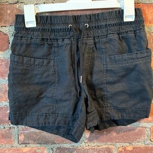 Athleta retreat linen mid rise short